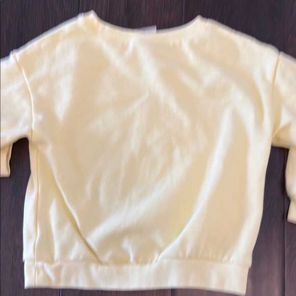 Adorable Toddler Girls GAP Disney Minnie and Mickey Yellow Sweatsuit! - Picture 5 of 12